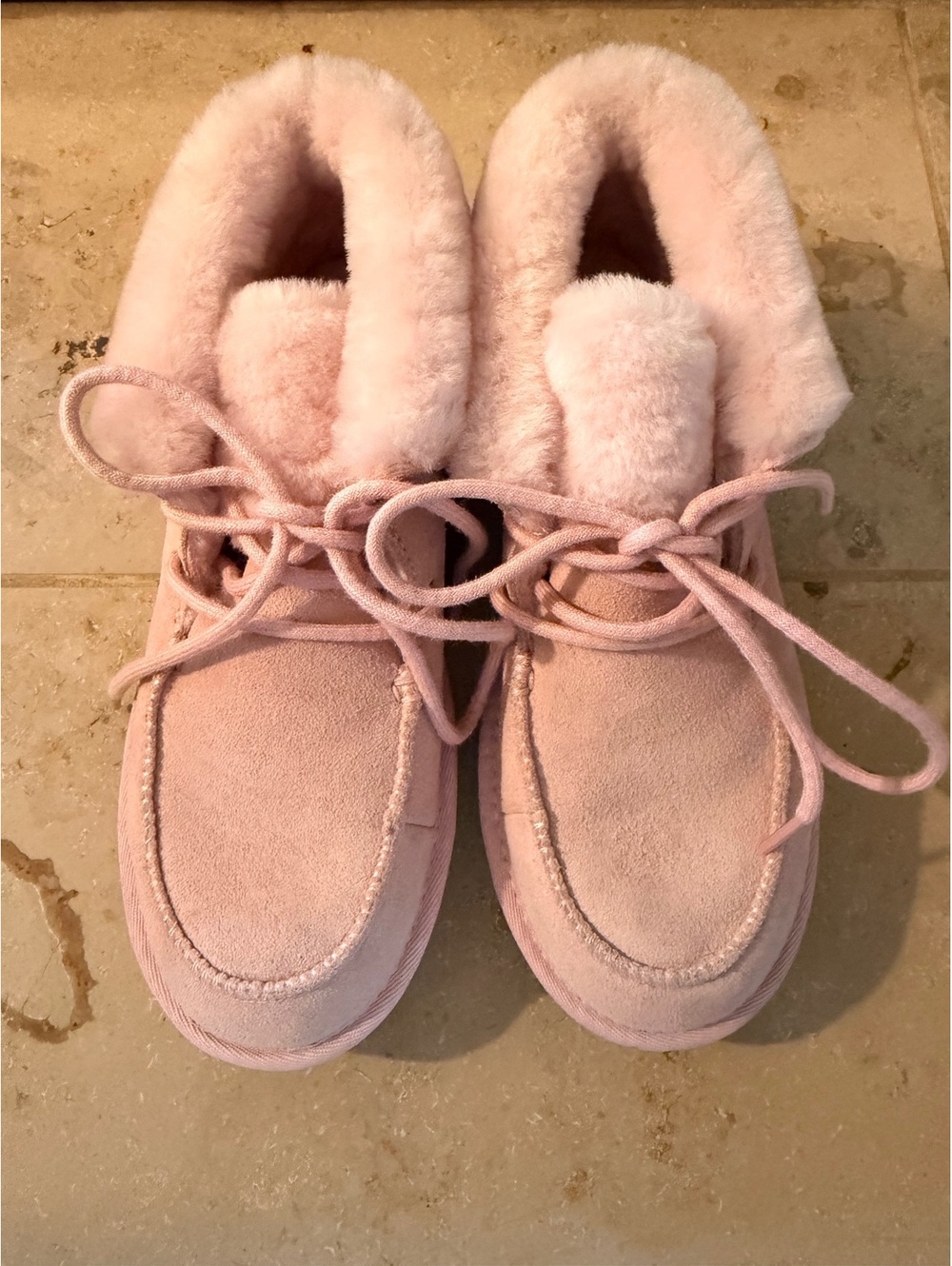 NWOB Ugg Diara pink Ankle Boots